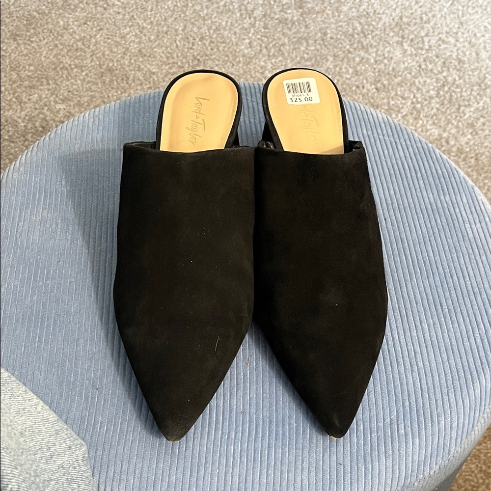 Lord & Taylor Black Pointed Mules